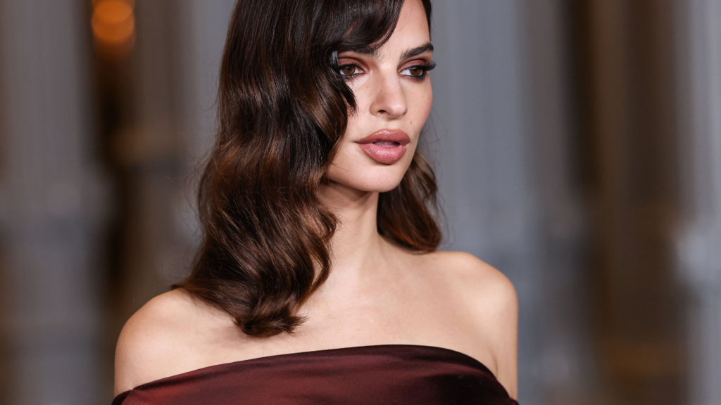 emily ratajkowski lipbalm kiko milano